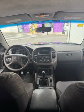 Mitsubishi Montero 2005