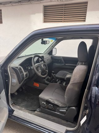 Mitsubishi Montero 2005