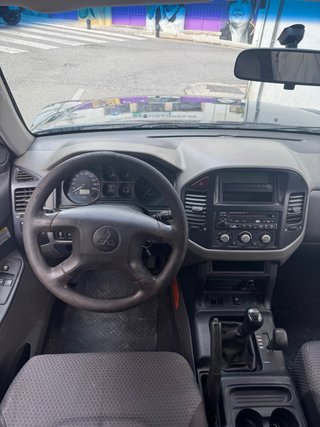 Mitsubishi Montero 2005