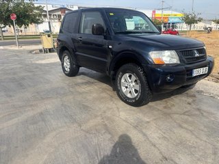 Mitsubishi Montero 2005