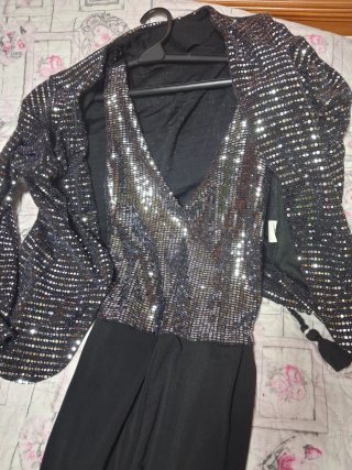 Traje de fiesta con lentejuelas