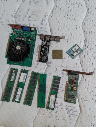 Componentes PC para extracción de oro