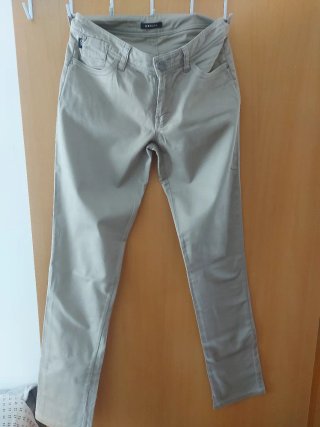 Pantalón Morgan Beige  color arena esta en perfect