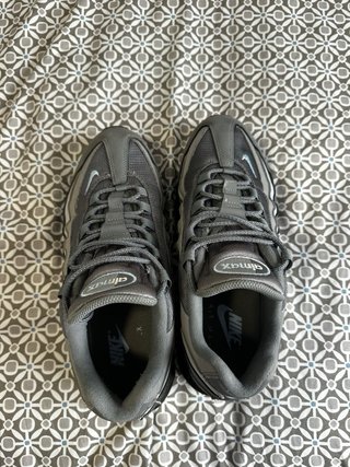 Nike Air Max 95 Gris y Blanco