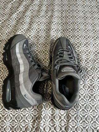 Nike Air Max 95 Gris y Blanco