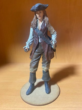 Figura Elizabeth Swann Piratas del Caribe Neca