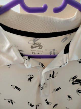 Polo Nike SB X Geoff Mcfetridge Colaboración