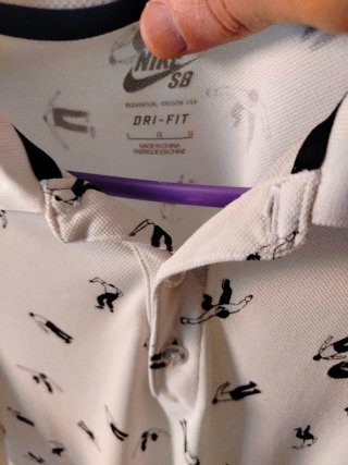 Polo Nike SB X Geoff Mcfetridge Colaboración