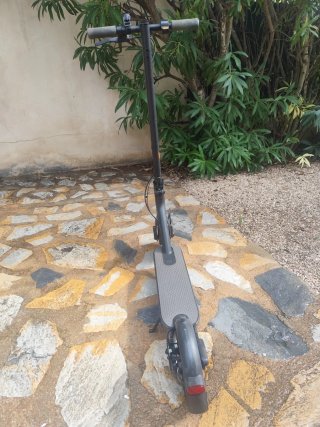 Xiaomi Mi Electric Scooter M365