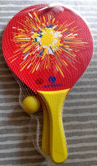Pack de Juegos: Palas, Pelotas y Dardos.