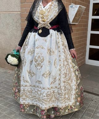 Traje de Fallera