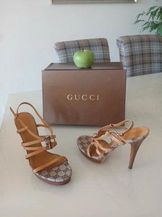 Sandalias Gucci Tacon Alto Carey