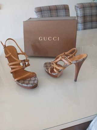 Sandalias Gucci Tacon Alto Carey