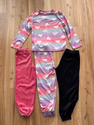 Lote pijama + 2 pantalones niña 6-7 años
