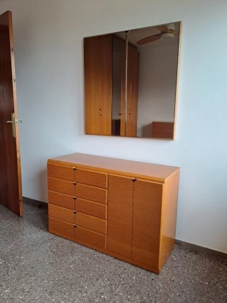 Armario 3 puertas con espejo y cómoda