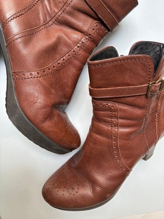 Botines de Piel Marrón Cressy con Tacón