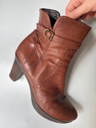 Botines de Piel Marrón Cressy con Tacón