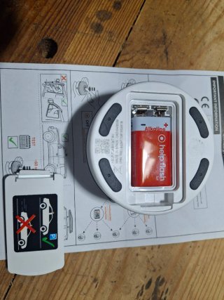 Baliza HELP FLASH V16 homologada (9V)