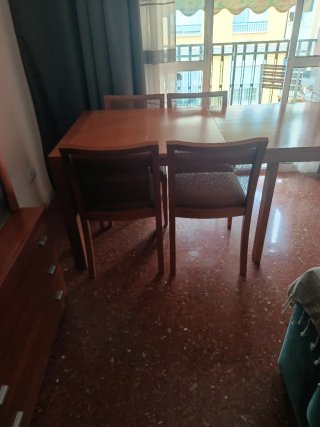 Conjunto Mesa Extensible y 4 Sillas