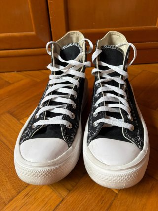 Converse con plataforma negras talla 41