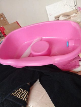 Lavacabezas portátil rosa