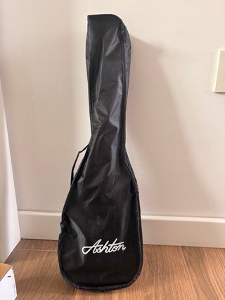 Ukelele Soprano Ashton Marrón