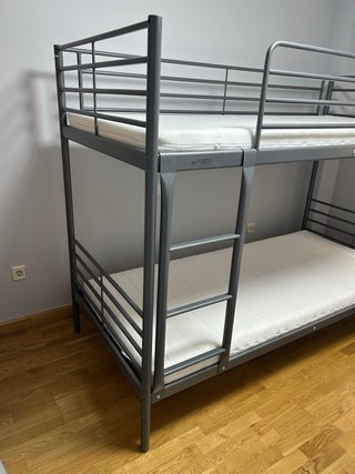 Litera IKEA Tuffing 90x200 cm Gris