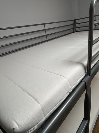 Litera IKEA Tuffing 90x200 cm Gris