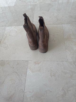Botines ante beige/marrón talla 40