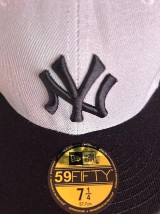 Gorra New Era NY - Gris y Negra