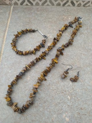 Conjunto ojo de tigre.