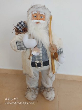 Papá Noel de peluche con saco y bastón