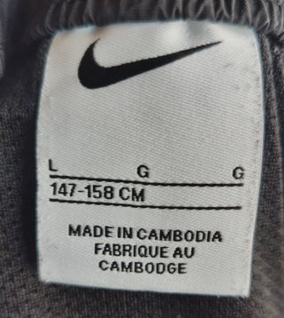 Pantalón Nike con Botones Laterales Talla L