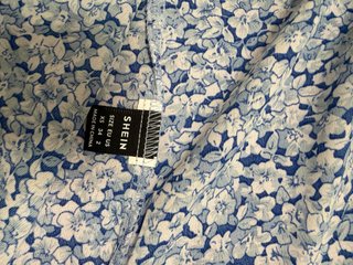Falda larga floral azul y blanco