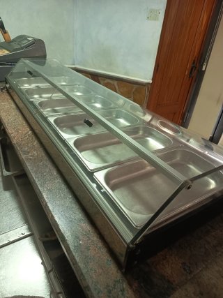 Vitrina para Tapas Calientes con Bandejas