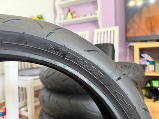 Neumático Moto 120/70ZR17 58W Delantero