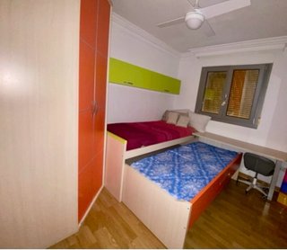 HABITACION JUVENIL CON 2 CAMAS .