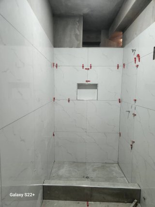 Alicatado suelos, baños, cocinas, fachadas