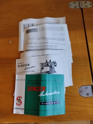Máquina Coser Singer 801Z con repuestos originales