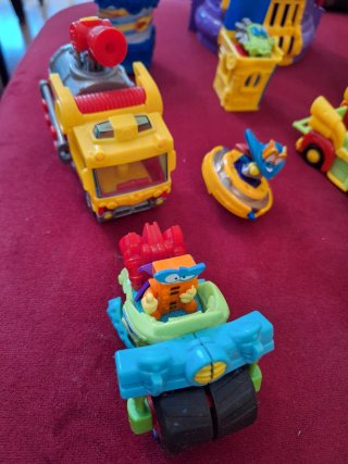 Lote Juguetes Super Zings Variados