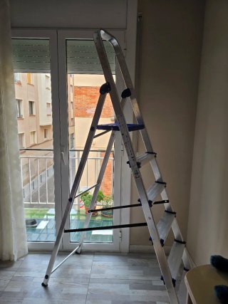 Escalera de Aluminio de 6 Peldaños