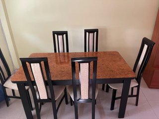 Mesa de Comedor y 6 Sillas