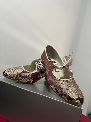 Traje de Fallera granate
