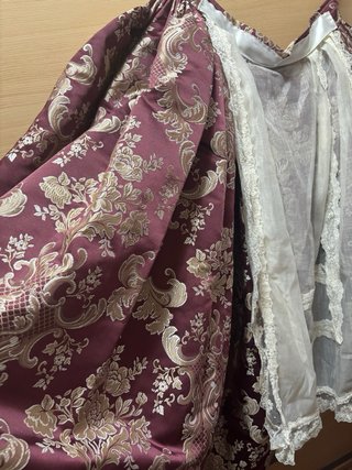 Traje de Fallera granate