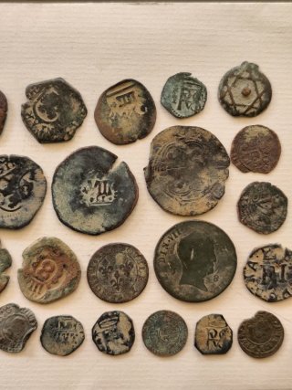 Lotto di 20 monete antiche + orecchio d'argento