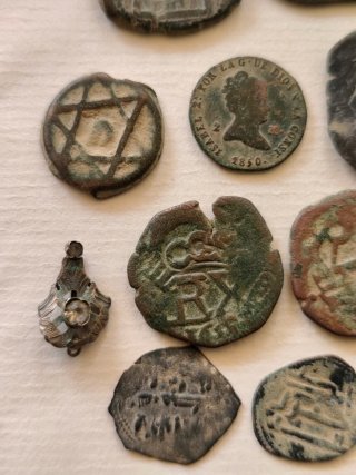 Lotto di 20 monete antiche + orecchio d'argento