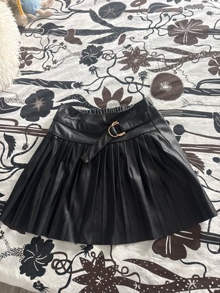 Falda de Polipiel con Pliegues