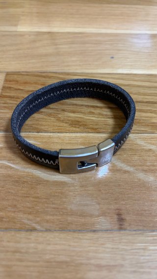 Pulsera de cuero marrón