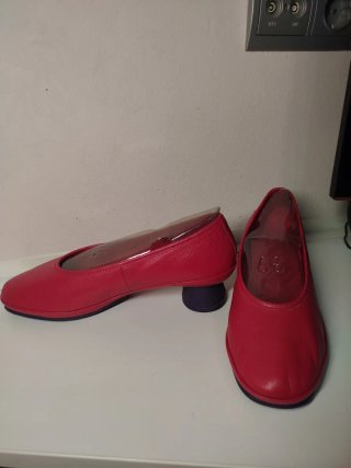 Zapatos Camper Rojos Talla 39, exclusivos.