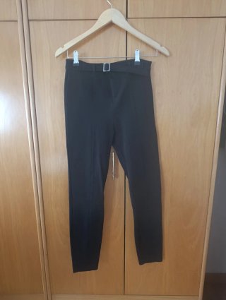 Leggins negros con cinturón
